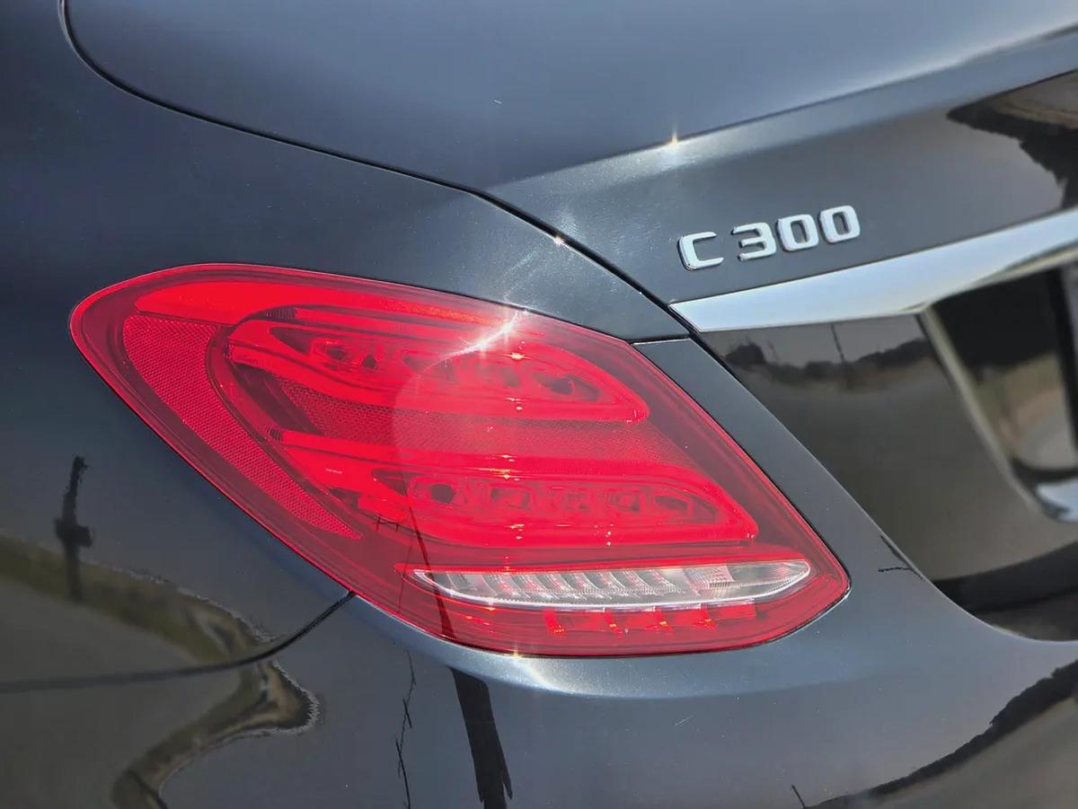 2018 Mercedes-Benz C-Class C300 4Matic - American Specs-12-12
