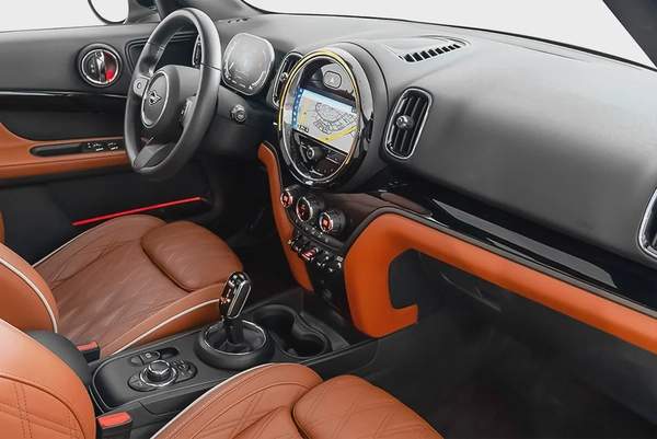 2,069 AED / 60 months | 0% DP | 2023 Mini Countryman Cooper / Mini Warranty and Service Contact