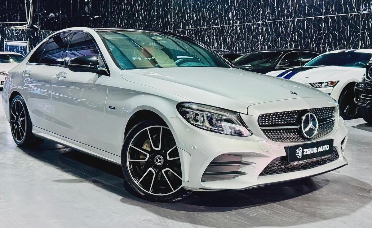 Mercedes-Benz C-Class 300 2020 GCC specs for 110,000.00 AED-1-1