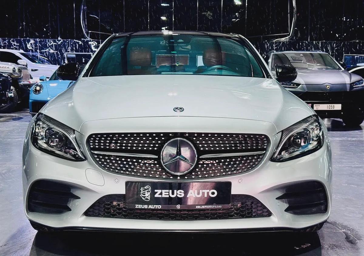 Mercedes-Benz C-Class 300 2020 GCC specs for 110,000.00 AED-2-2
