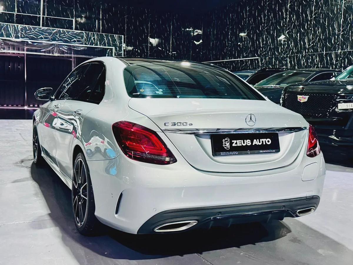Mercedes-Benz C-Class 300 2020 GCC specs for 110,000.00 AED-4-4