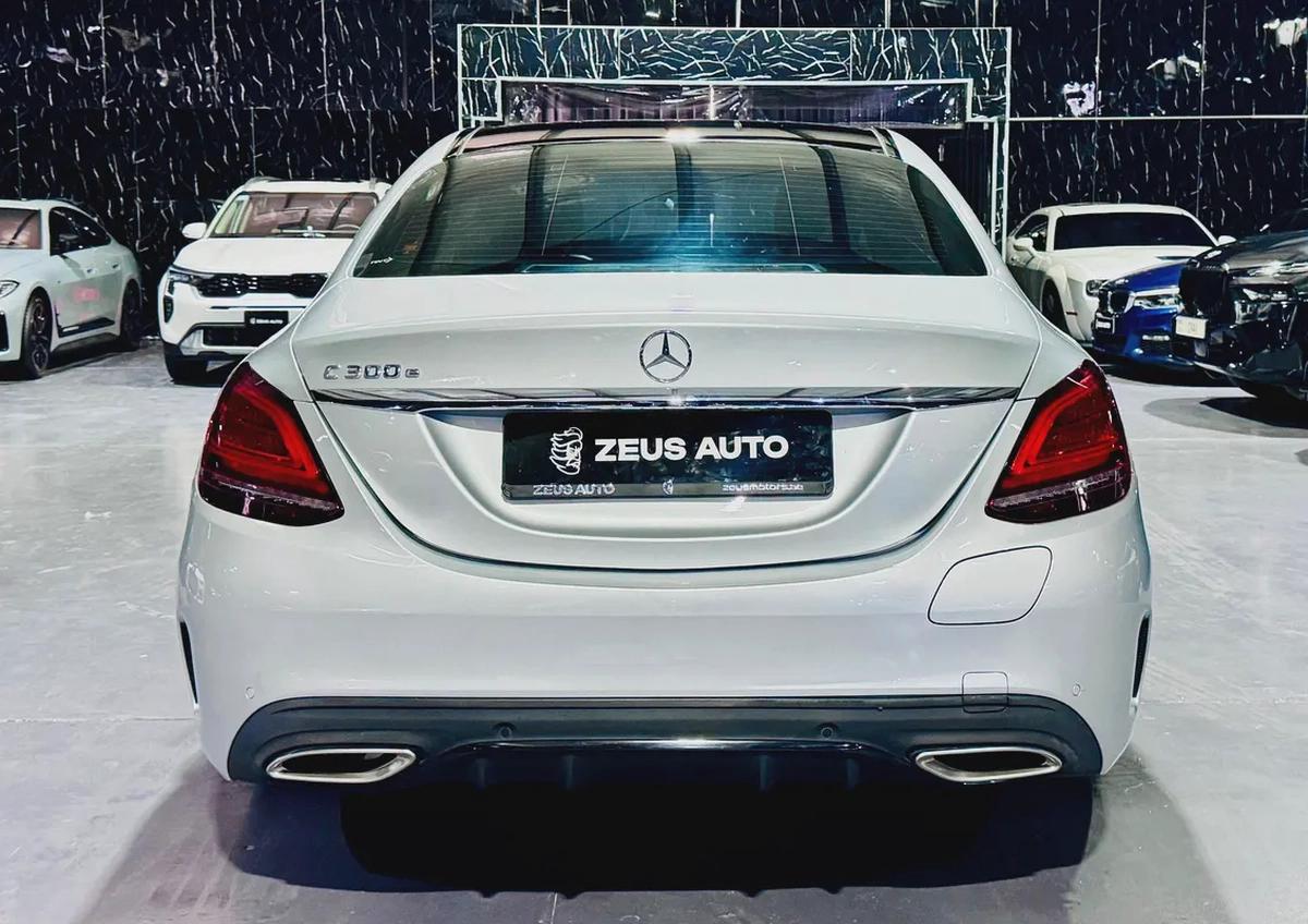 Mercedes-Benz C-Class 300 2020 GCC specs for 110,000.00 AED-7-7