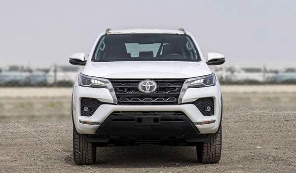 Toyota Fortuner FORTUNER 2.4L DIESEL 2025