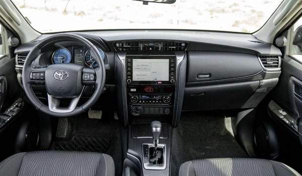 Toyota Fortuner FORTUNER 2.4L DIESEL 2025