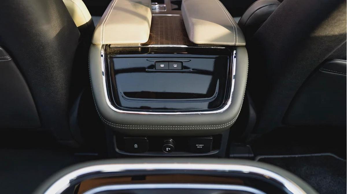 2024 Lincoln Navigator Presidential, Lincoln Warranty + Service Pack, Low Kms, 7-Seater, GCC-13-13