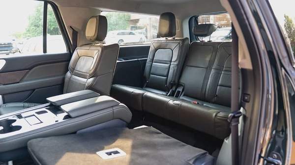 2024 Lincoln Navigator Presidential, Lincoln Warranty + Service Pack, Low Kms, 7-Seater, GCC