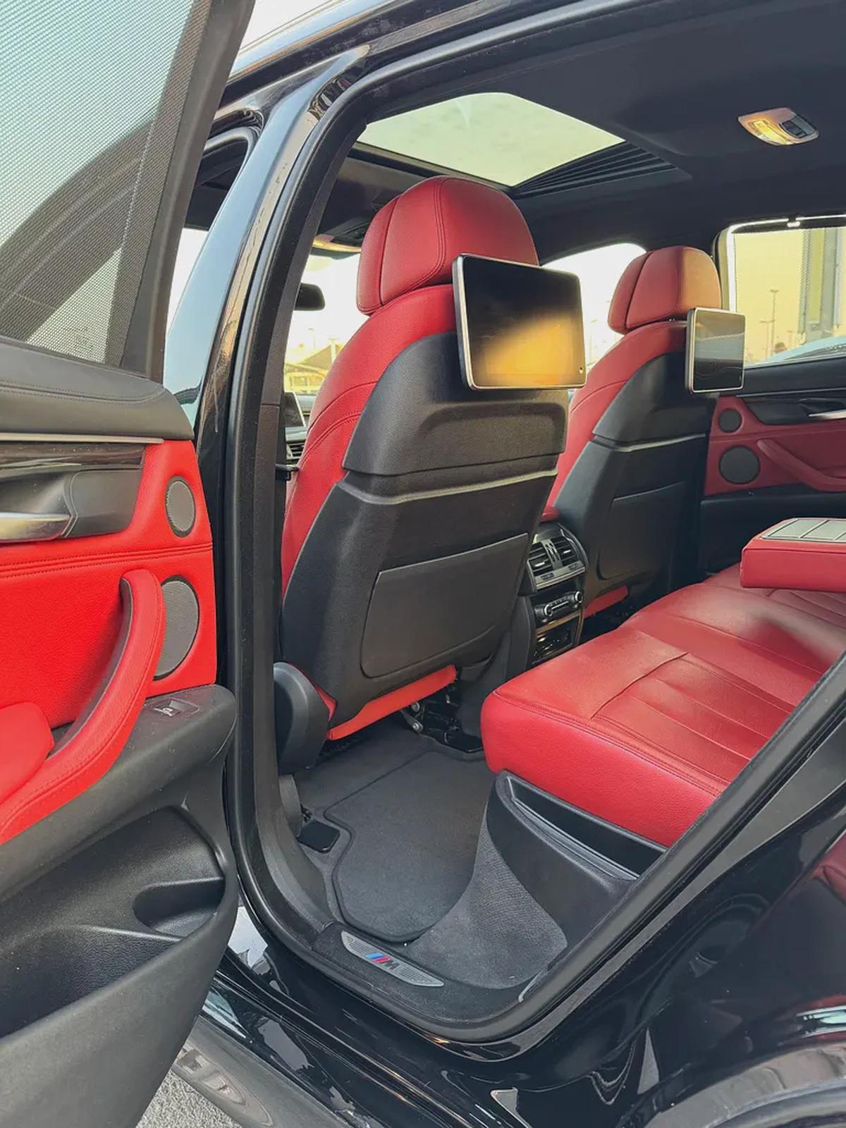 BMW X6 xDrive35i Exclusive 2019 - GCC Specs - Pristine Condition-17-17