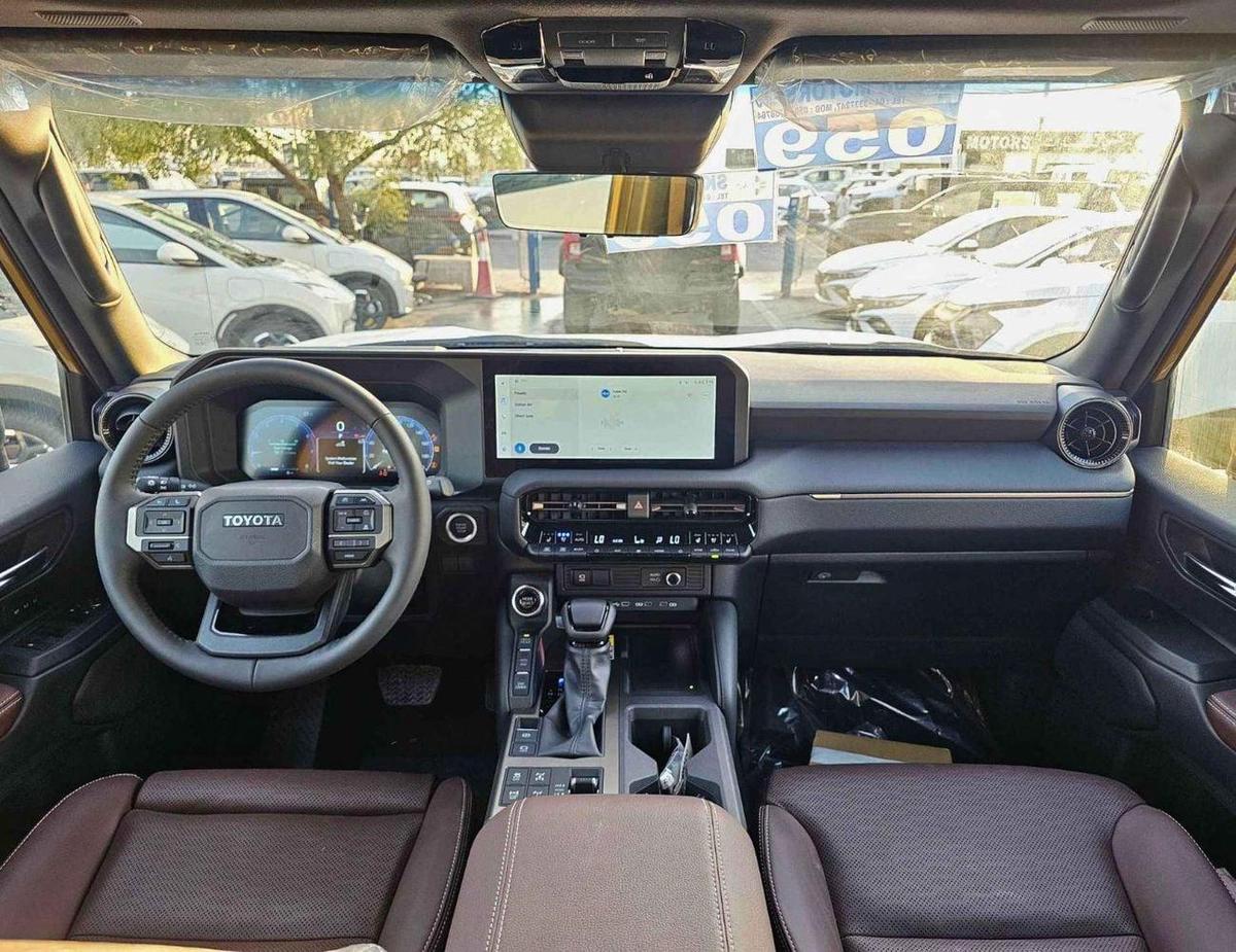 Toyota Prado ADVENTURE TURBO / 2.4L V4 PETROL | RADAR | 360* CAMERA | POWER WITH LEATHER SEATS | HEADUP DISPLAY |-3-3