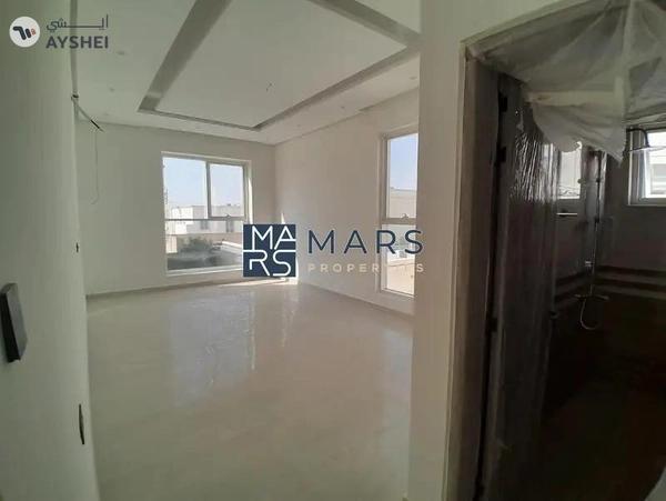 New age in hoshi 4bhk | ready | modern style