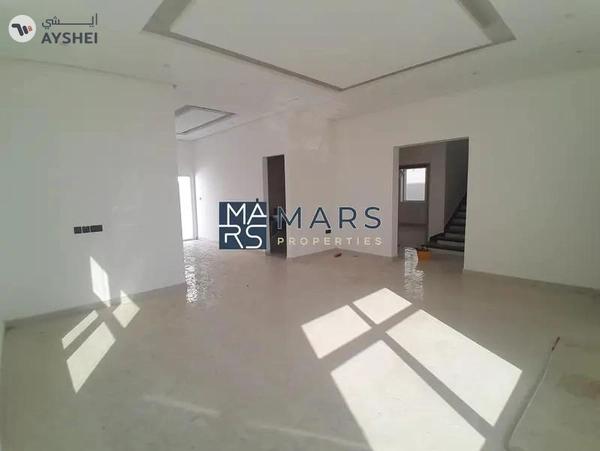 New age in hoshi 4bhk | ready | modern style