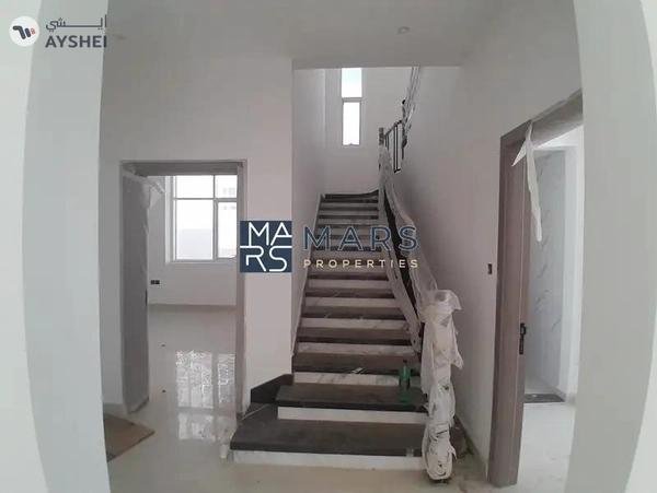 New age in hoshi 4bhk | ready | modern style