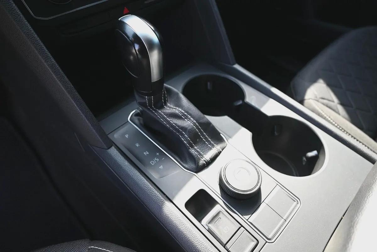 0% DP - AGENCY MAINTAINED - VOLKSWAGEN TERAMONT 2022 - GCC-12-12