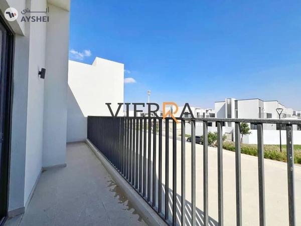 Brand New l Vacant l Prime Location