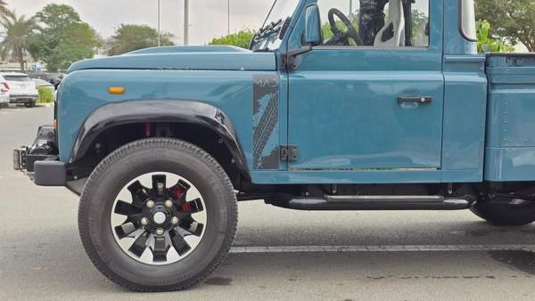 Land Rover MADefender 110 Pickup High Cap