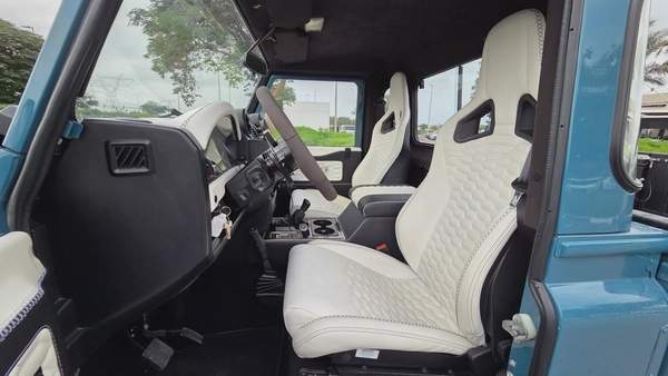 Land Rover MADefender 110 Pickup High Cap