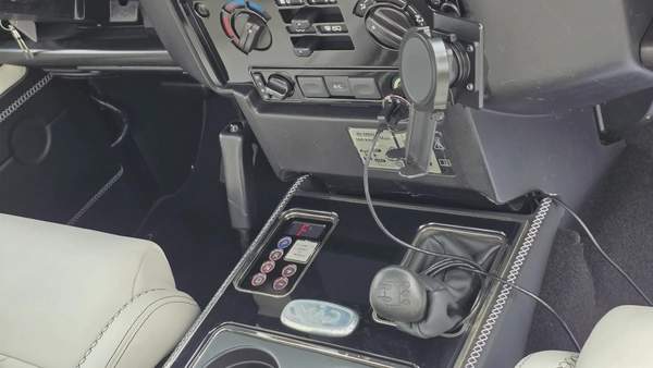 Land Rover MADefender 110 Pickup High Cap