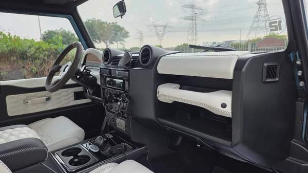 Land Rover MADefender 110 Pickup High Cap