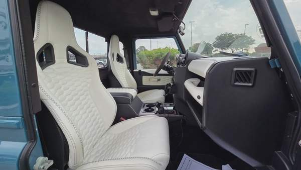 Land Rover MADefender 110 Pickup High Cap