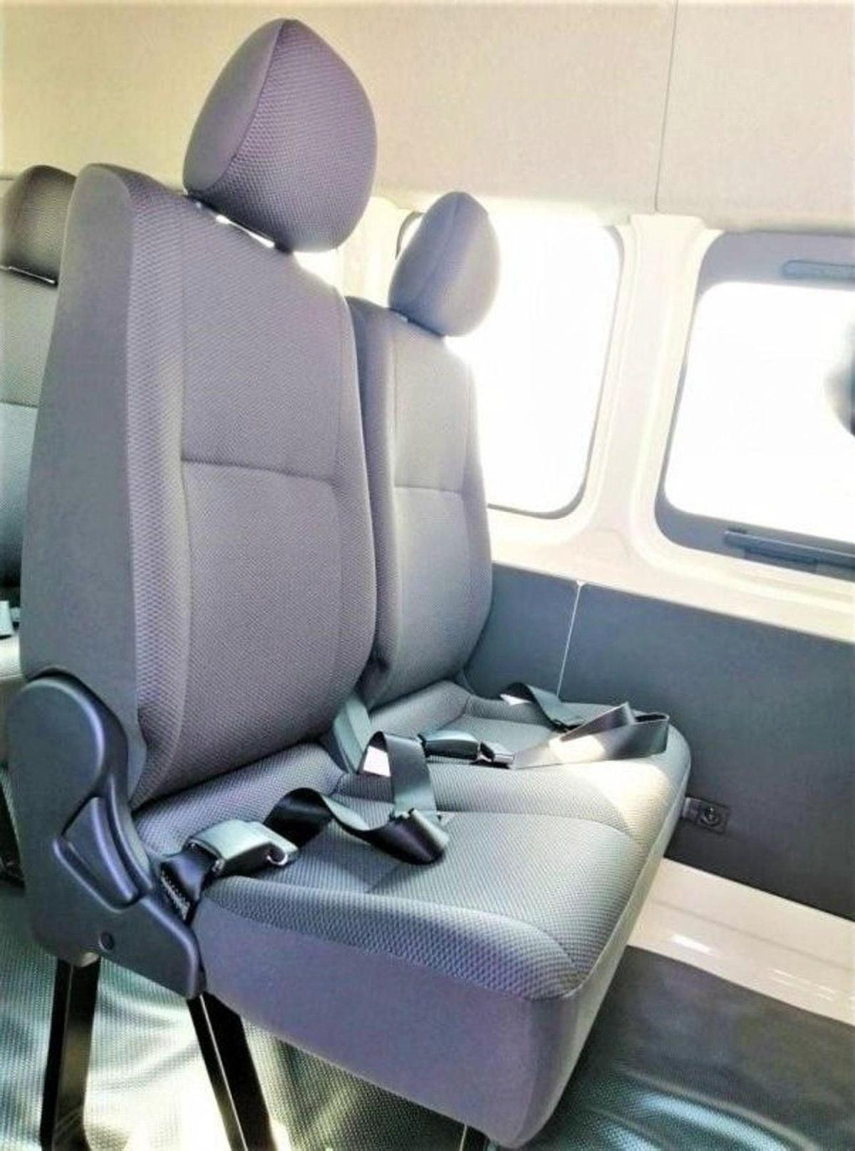 Toyota Hiace 2.5 engine // 2023 model-10-10