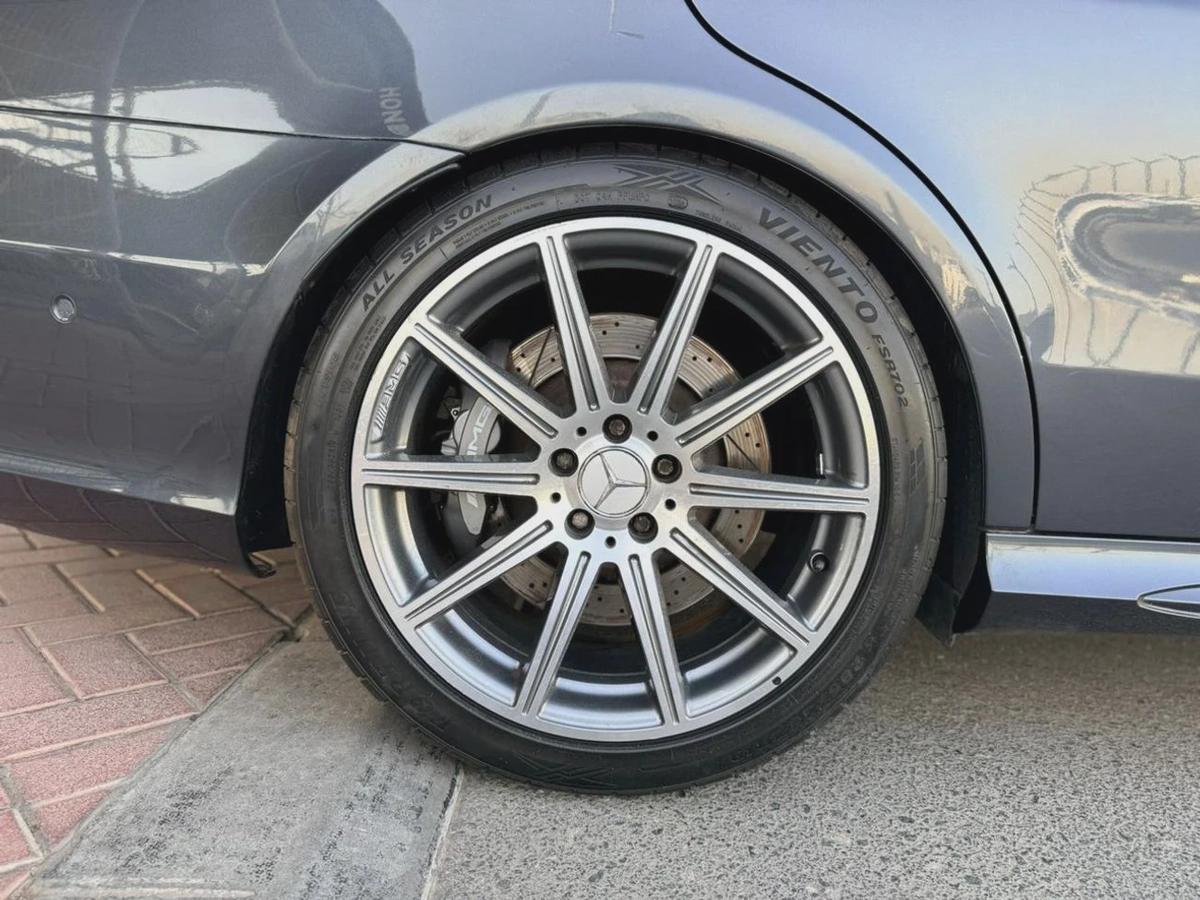 Mercedes Benz E63 AMG-17-17