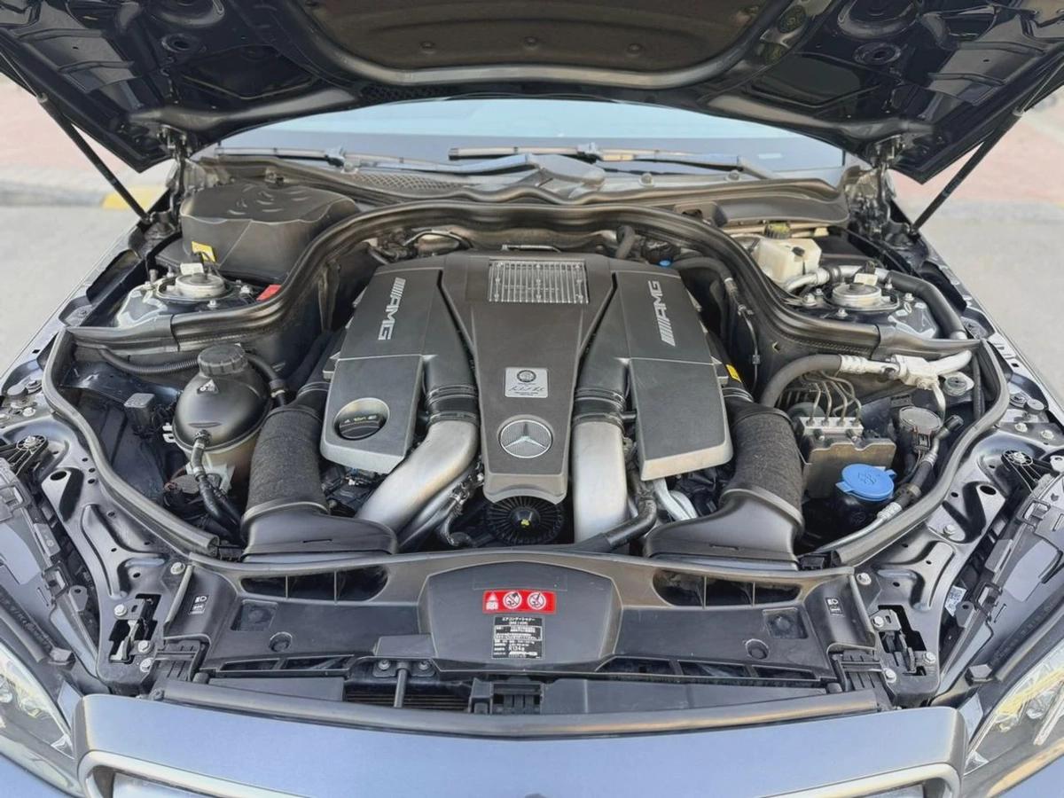 Mercedes Benz E63 AMG-19-19