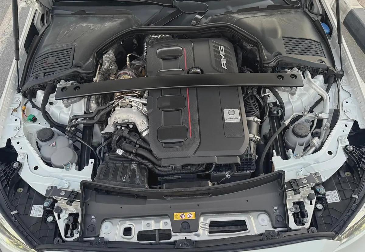 BENZ C63s | E PERFORMANCE | 2024 | 1739Km ONLY| BRAND NEW | FRESH JAPAN IMPORT-7-7