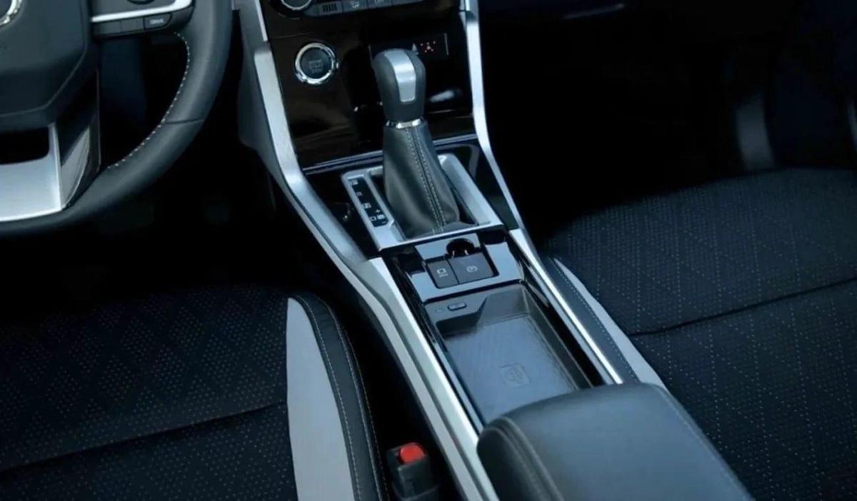 Toyota Veloz 1.5L FULL OPTION-8-8