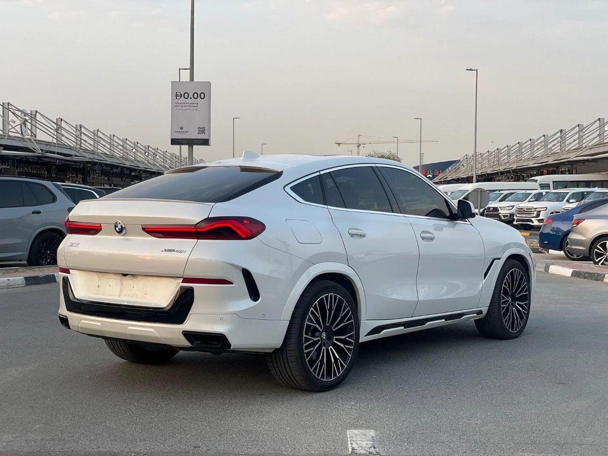 BMW X6 xDrive40i Luxury M Sport Package 3.0L-4-4