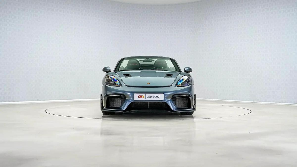 Porsche 718 Cayman GT4 RS-1-1