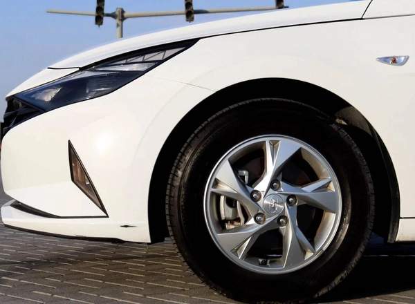 Used Hyundai Elantra 2023