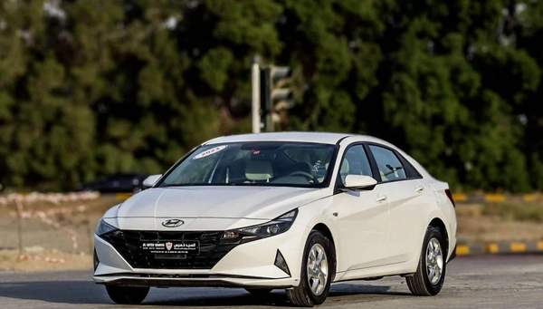 Used Hyundai Elantra 2023