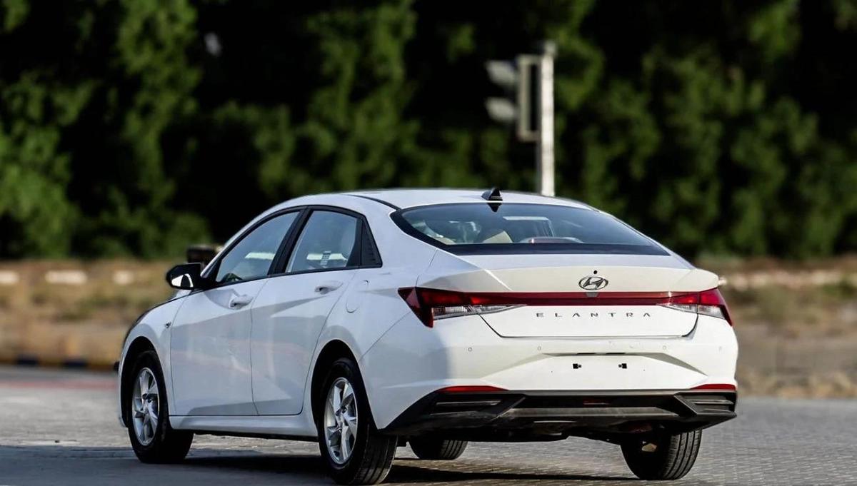 Used Hyundai Elantra 2023-9-9