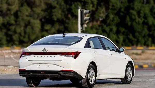 Used Hyundai Elantra 2023