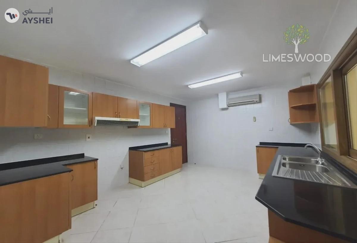 VILLA FOR RENT IN MIRDIF VILLAS, MIRDIF Beautiful and Well Maintained 4 Bedrooms Villa-9-9