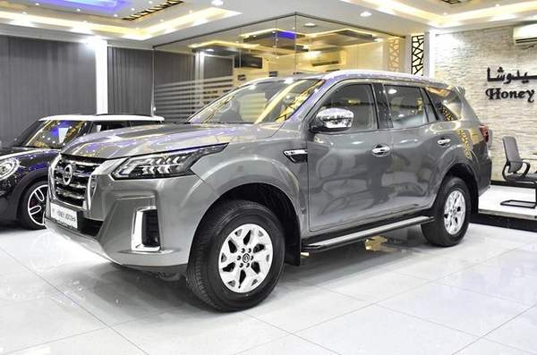 Nissan X-Terra TITANIUM ( 2022 Model ) in Gray Color GCC Specs