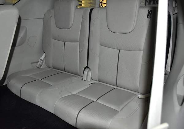 Nissan X-Terra TITANIUM ( 2022 Model ) in Gray Color GCC Specs