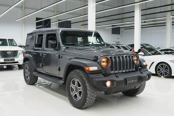 2019 JEEP WRANGLER UNLIMITED SPORTS IN EXCELLENT CONDITION
