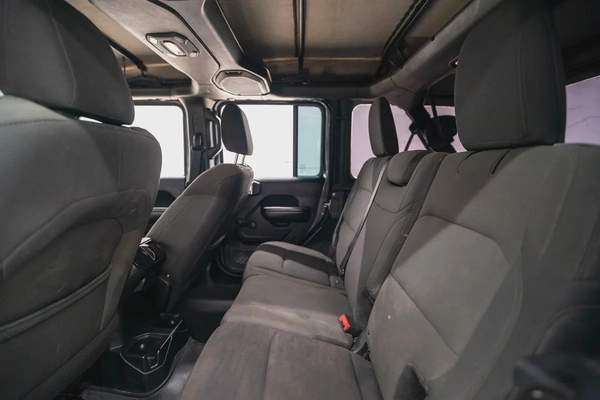 2019 JEEP WRANGLER UNLIMITED SPORTS IN EXCELLENT CONDITION