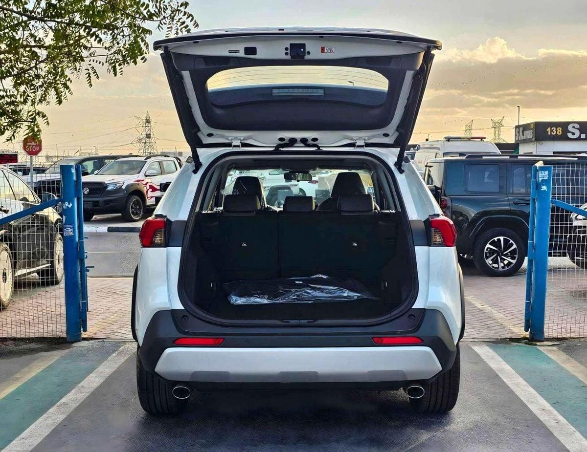 Toyota RAV4 ADVENTURE CVT FLAGHSIP / 2.0L PETROL AWD / RADAR, PANORAMIC ROOF, LEATHER WITH POWER SEAT (CODE # RA-6-6