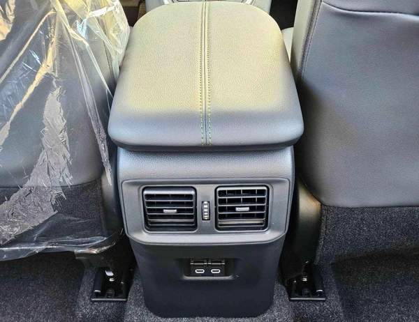 Toyota RAV4 ADVENTURE CVT FLAGHSIP / 2.0L PETROL AWD / RADAR, PANORAMIC ROOF, LEATHER WITH POWER SEAT (CODE # RA