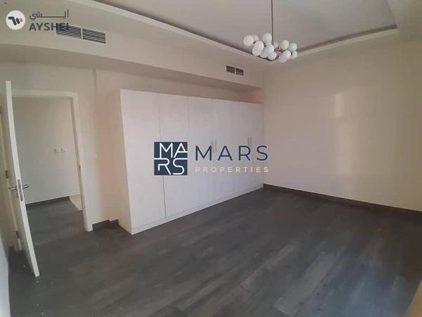 Lavish luxury | Specious | 4bhk | greatest garden | zero serives charge