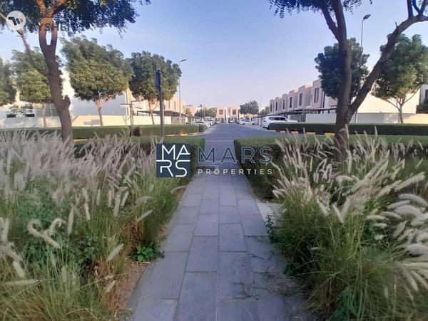 Lavish luxury | Specious | 4bhk | greatest garden | zero serives charge