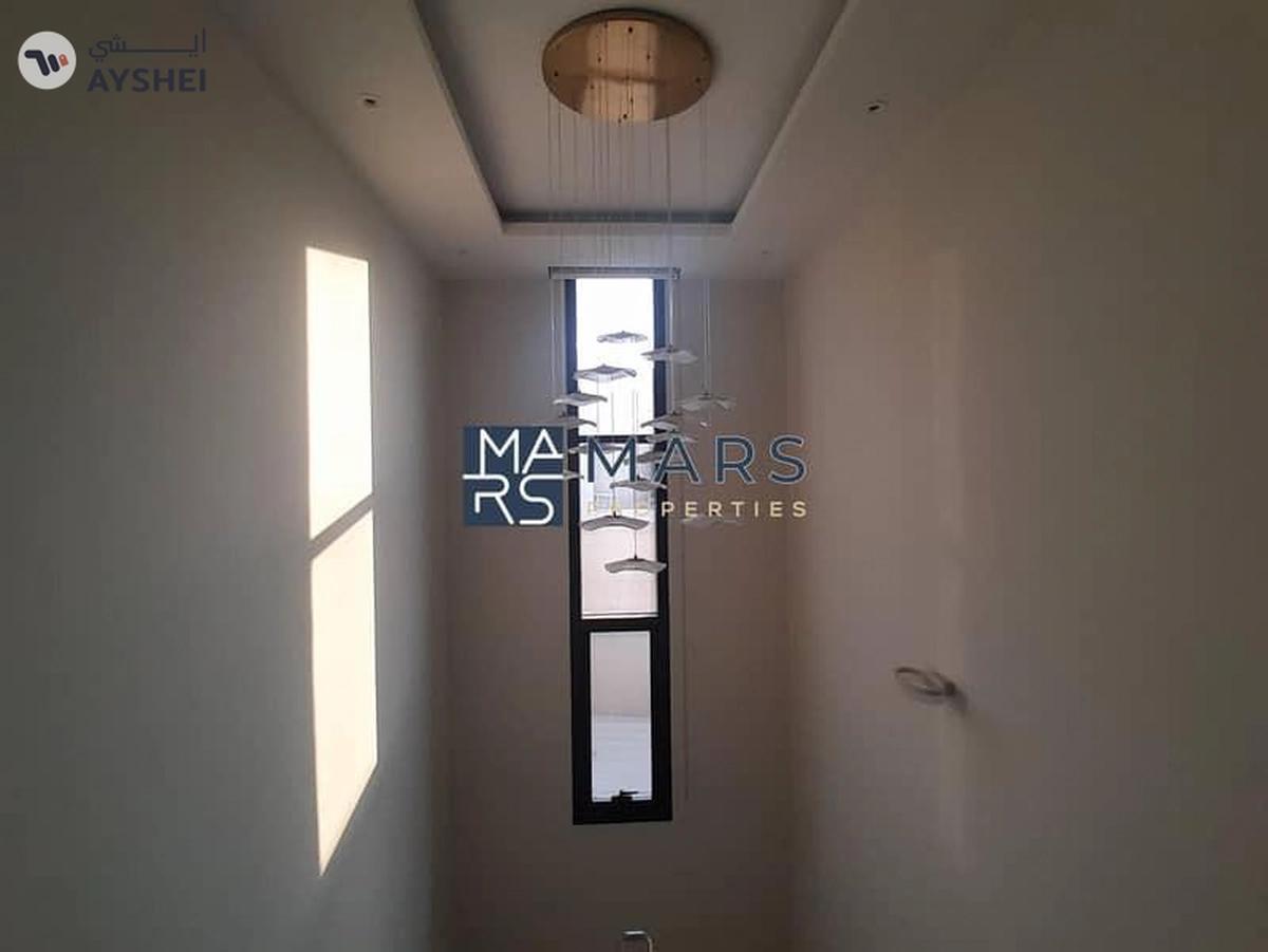 Lavish luxury | Specious | 4bhk | greatest garden | zero serives charge-5-5