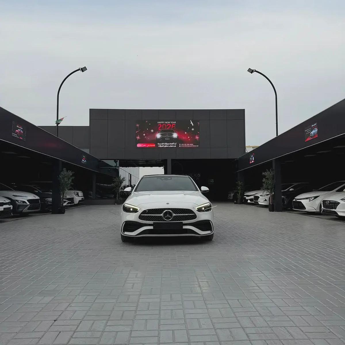 Mercedes C300 2022 | Korean Specs | Clean Title | 83,000 KM | White | مرسيدس C300 2022 وارد كوري-3-3