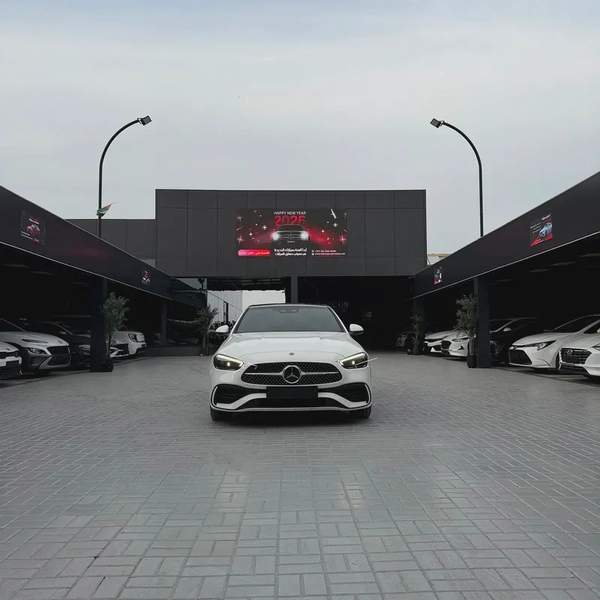 Mercedes C300 2022 | Korean Specs | Clean Title | 83,000 KM | White | مرسيدس C300 2022 وارد كوري
