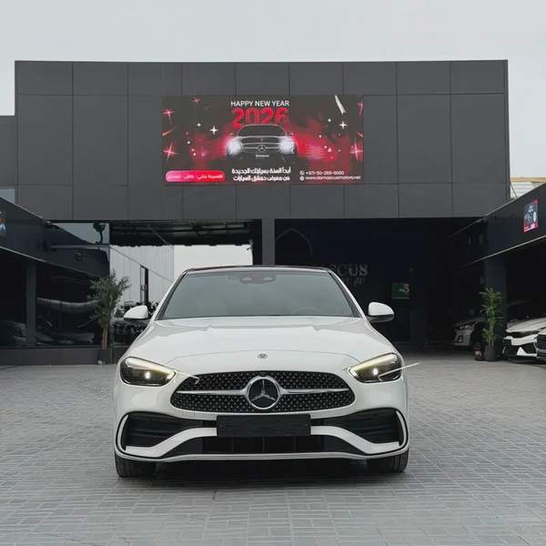 Mercedes C300 2022 | Korean Specs | Clean Title | 83,000 KM | White | مرسيدس C300 2022 وارد كوري