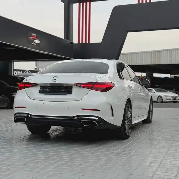 Mercedes C300 2022 | Korean Specs | Clean Title | 83,000 KM | White | مرسيدس C300 2022 وارد كوري