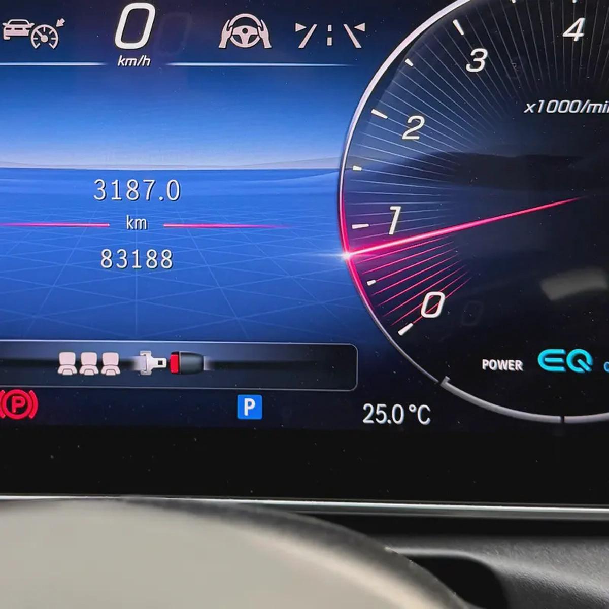 Mercedes C300 2022 | Korean Specs | Clean Title | 83,000 KM | White | مرسيدس C300 2022 وارد كوري-15-15