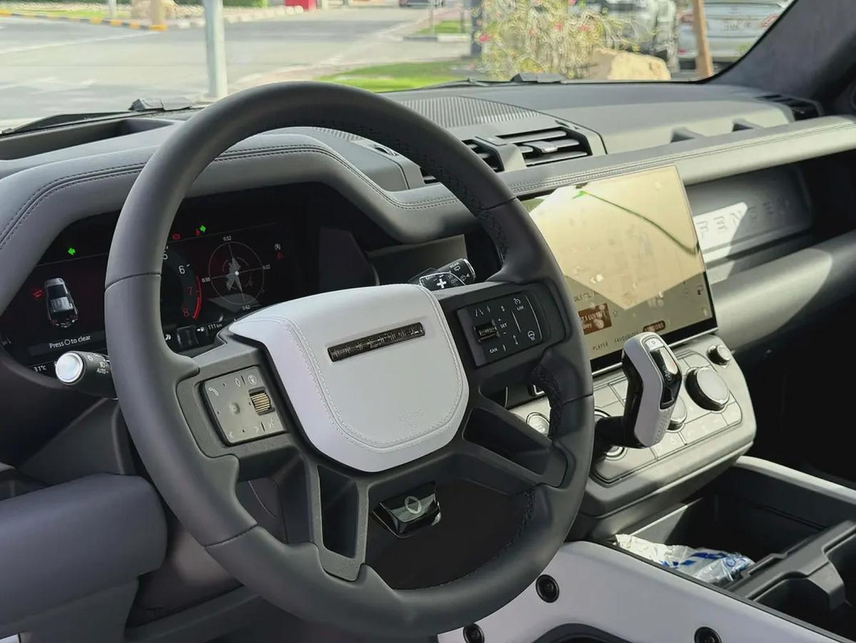 Land Rover Defender 110 Octa 2026 - Canadian Specs - Brand New-5-5