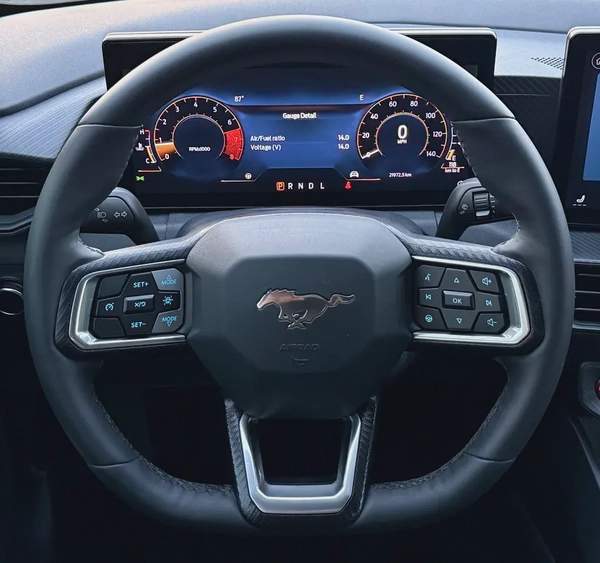 FORD MUSTANG - 2024 - FAST BACK - ECO Boost - V4 - 2,3L - BY TURBO - USA SPECS VERY GOOD CONDITION